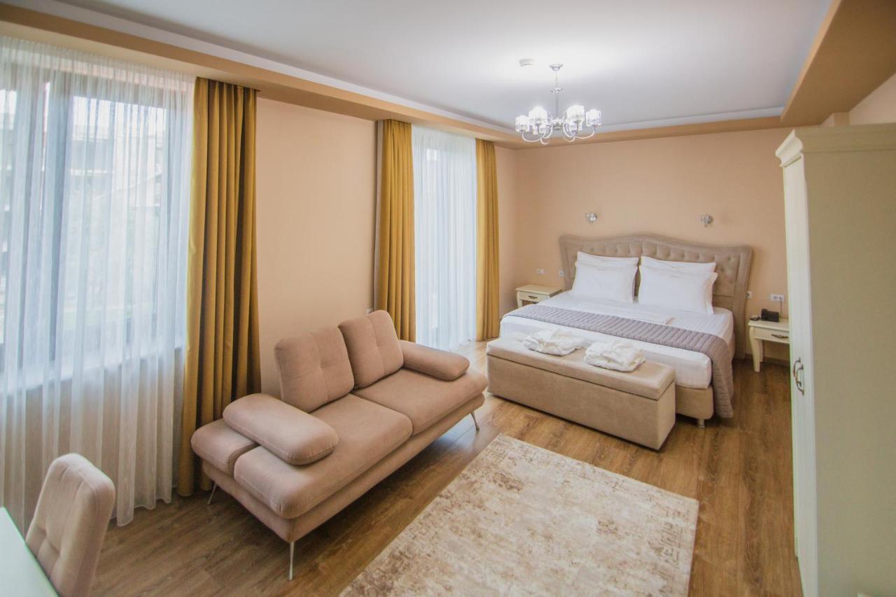 Christi'S Hotel Borova Korce Exterior foto