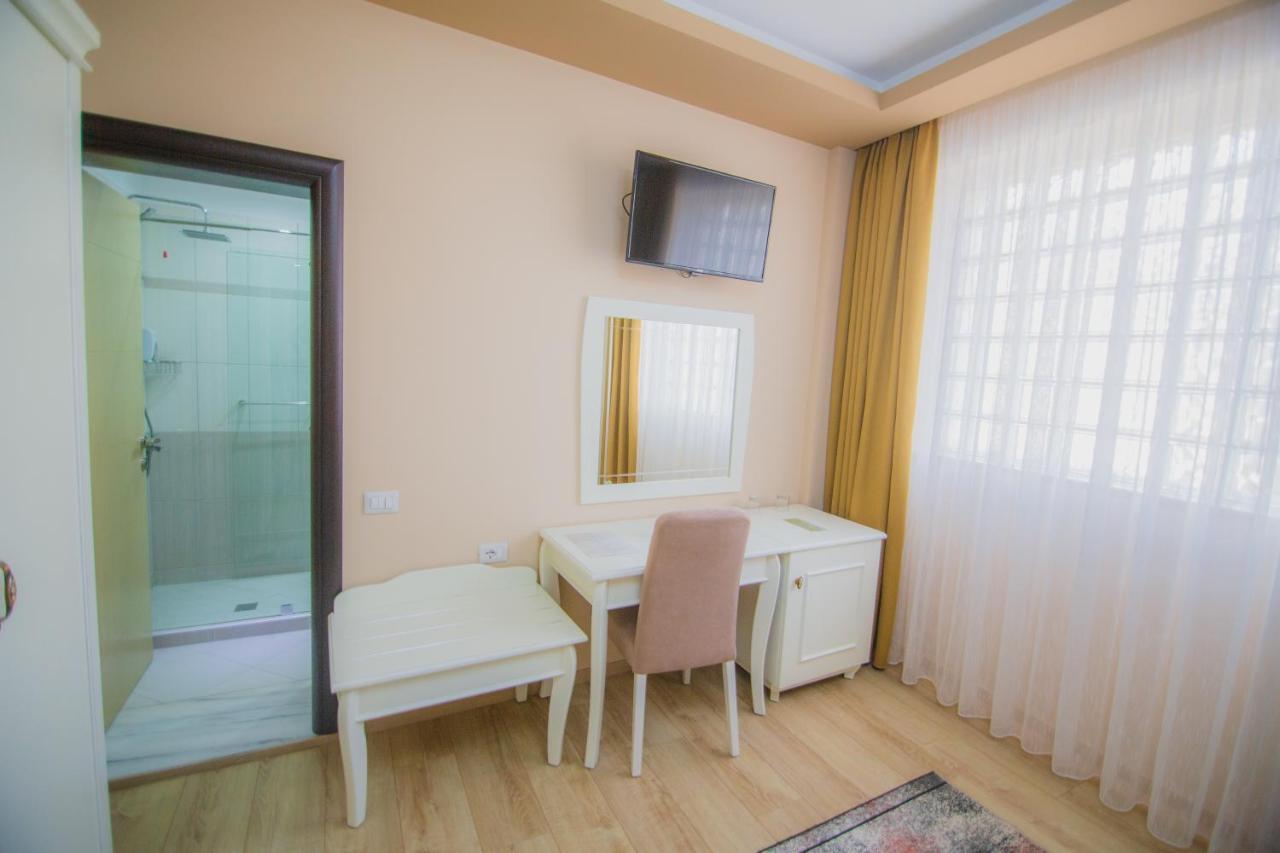 Christi'S Hotel Borova Korce Exterior foto