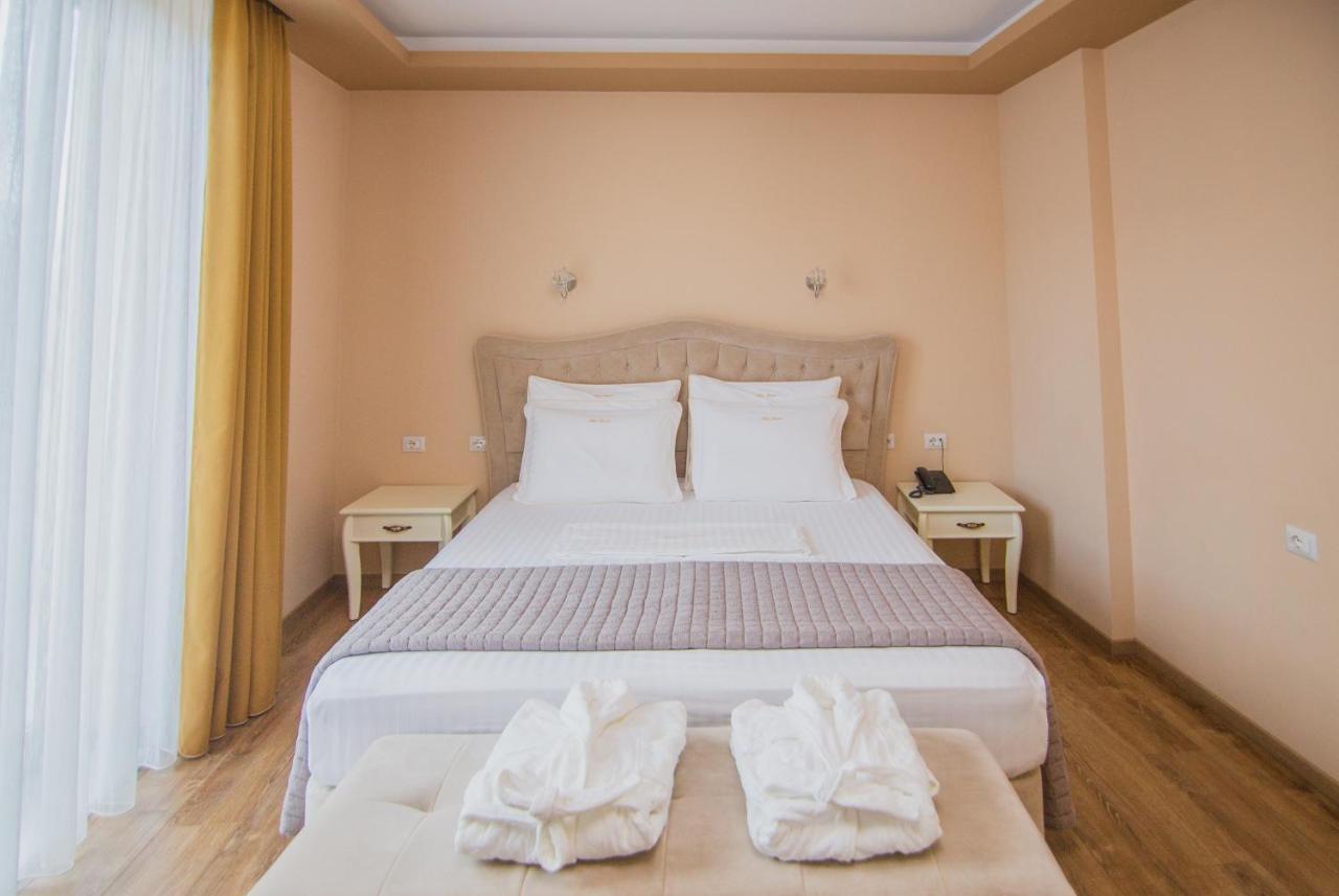 Christi'S Hotel Borova Korce Exterior foto