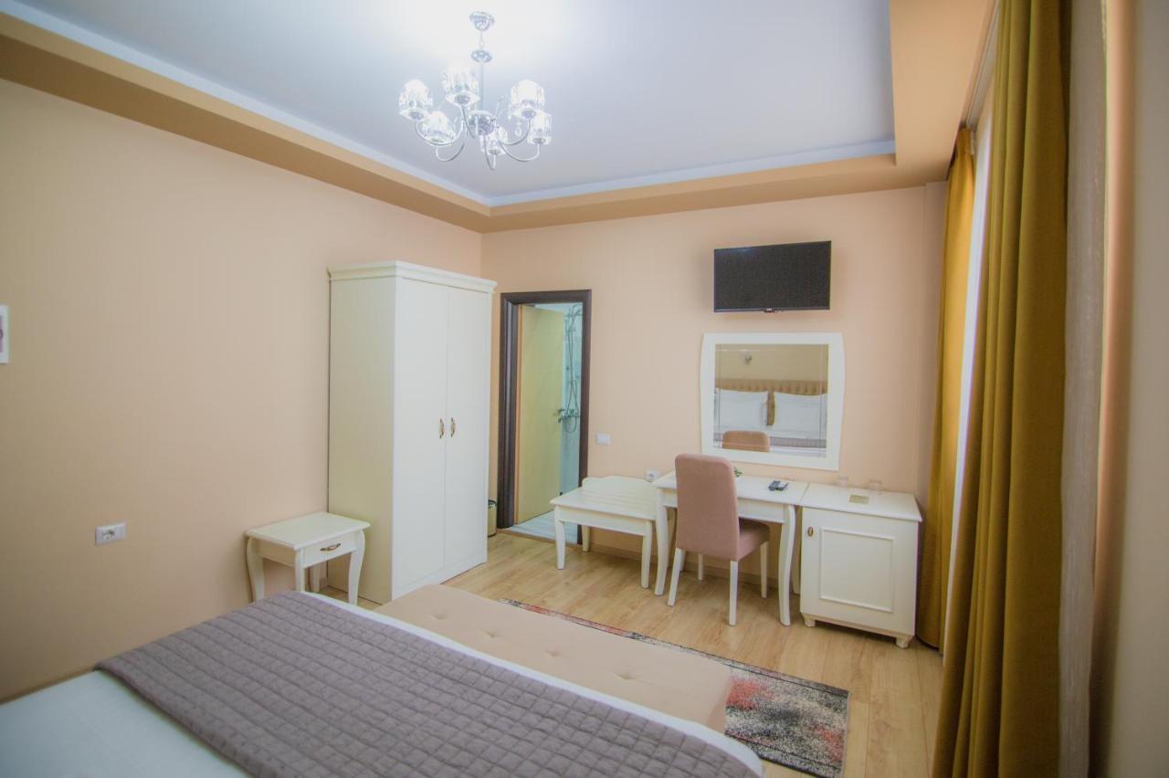 Christi'S Hotel Borova Korce Exterior foto